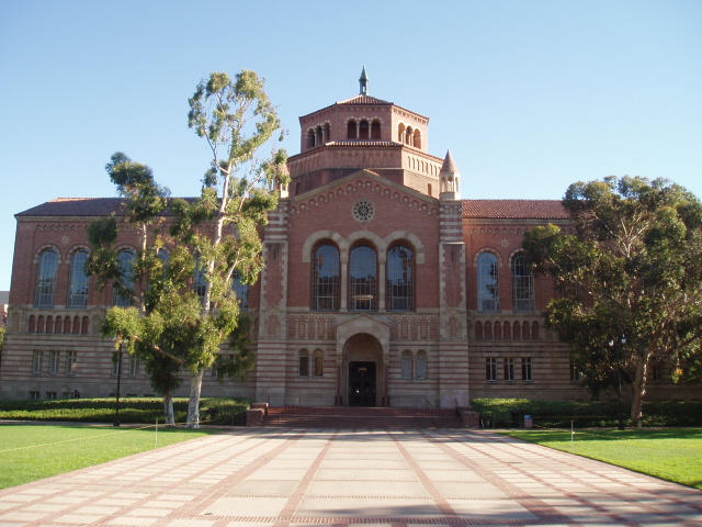 Powell_Library_UCLA_front_view
